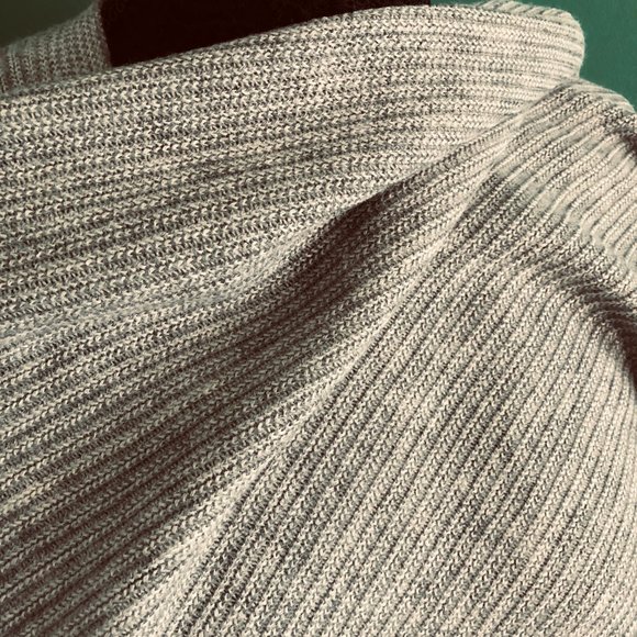 STEVE MADDEN Gray Ribbed OSFM Jacket Wrap with Fringe NWT - Picture 3 of 6